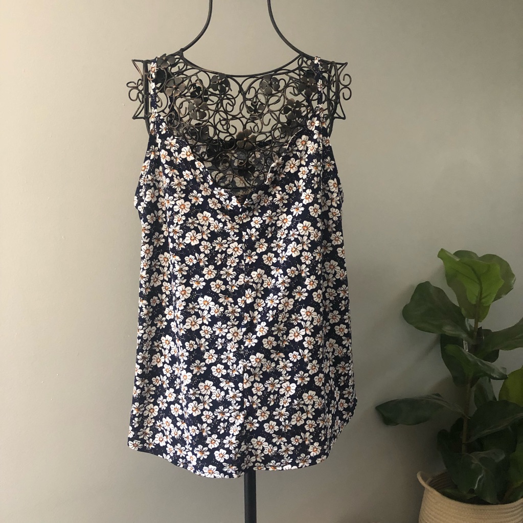 Navy Top With Daisy Flowers Design- M